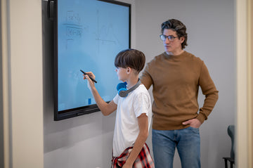 Choosing the Right IFP (Interactive Flat Panel) for Your School: A Step-by-Step Guide